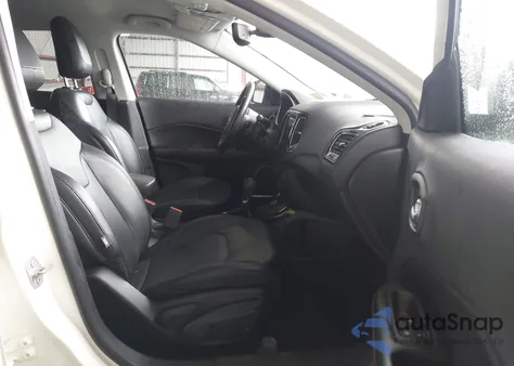 2021 Jeep Compass Limited 4X4 from USA, damaged, VIN 3C4NJDCB8MT515411